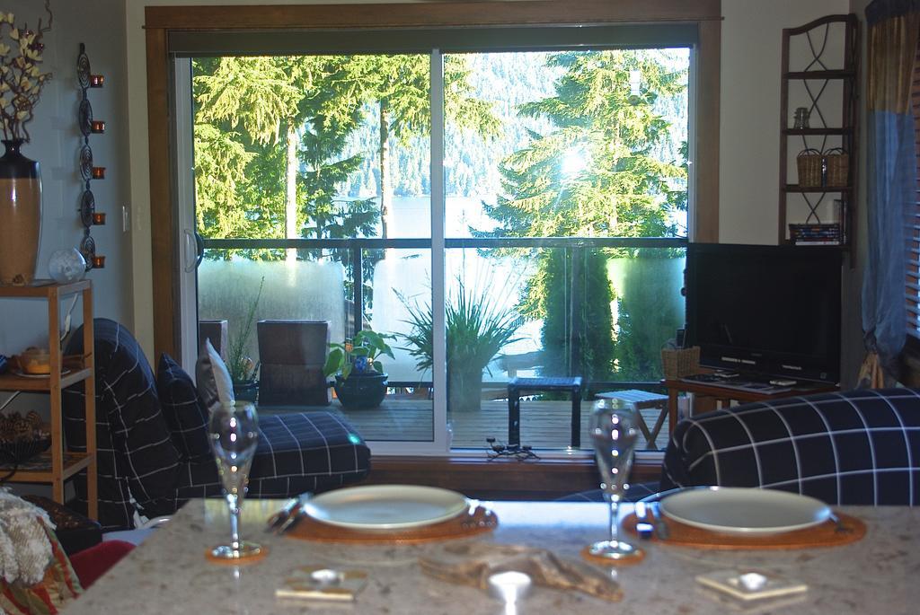 Wild Coast Chalets Port Renfrew Pokoj fotografie